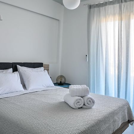 Pharos Apartments Gavrio Exterior photo